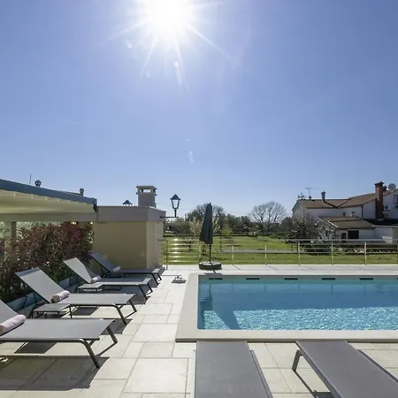 Valentina In - Haus Fuer 8-9 Personen
