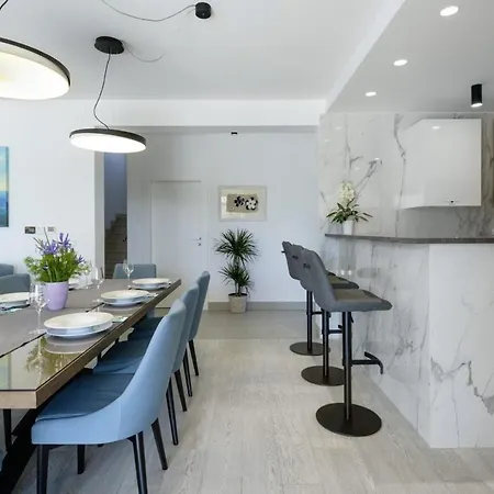 Villa Valentina In - Haus Fuer 8-9 Personen Krnica