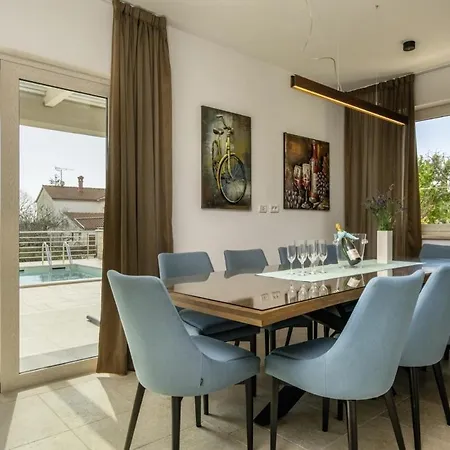 Valentina In - Haus Fuer 8-9 Personen