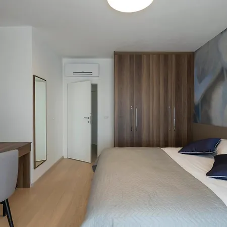 Valentina In - Haus Fuer 8-9 Personen Krnica