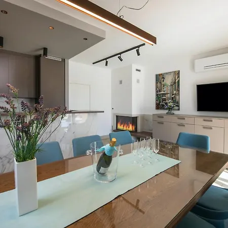 Valentina In - Haus Fuer 8-9 Personen *