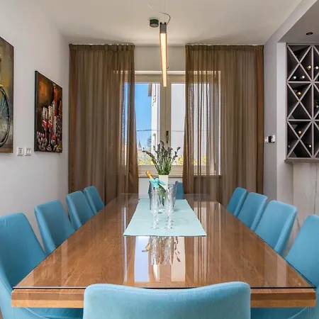 Valentina In - Haus Fuer 8-9 Personen Krnica