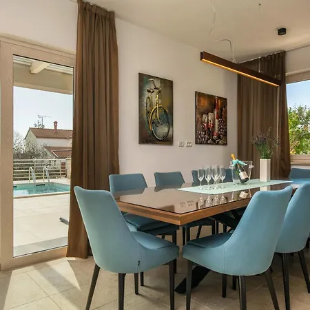 Villa Valentina In - Haus Fuer 8-9 Personen *