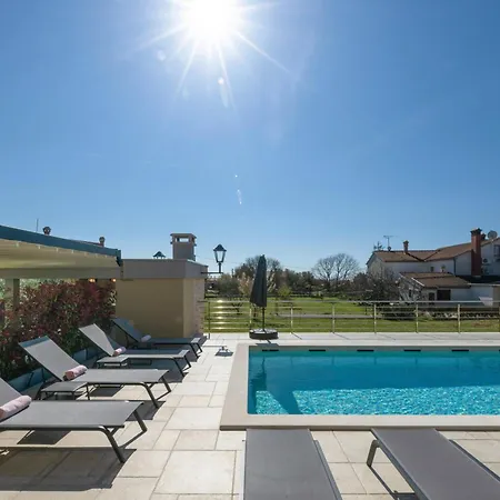 Villa Valentina In - Haus Fuer 8-9 Personen Krnica