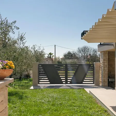 Valentina In - Haus Fuer 8-9 Personen Villa Krnica